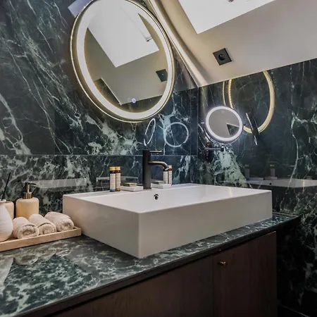 Classy St Honore - Louvre