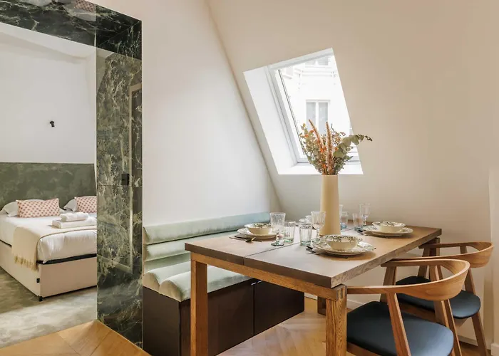 Classy St Honore - Louvre Appartement